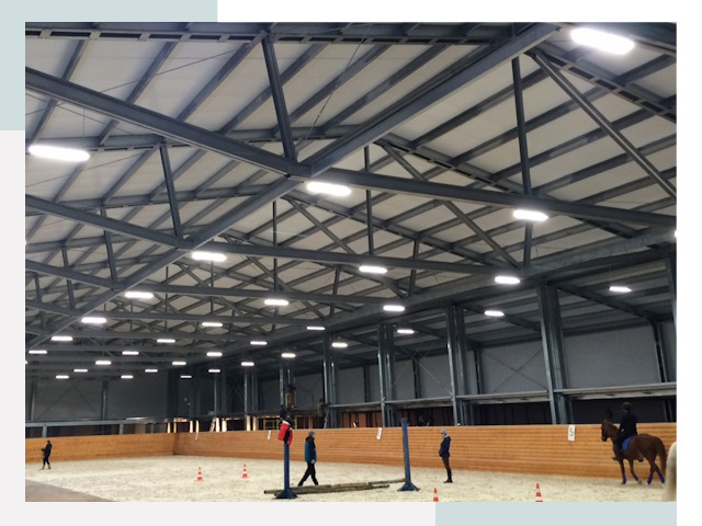 Строительство конных манежей от 624 руб в Лесной